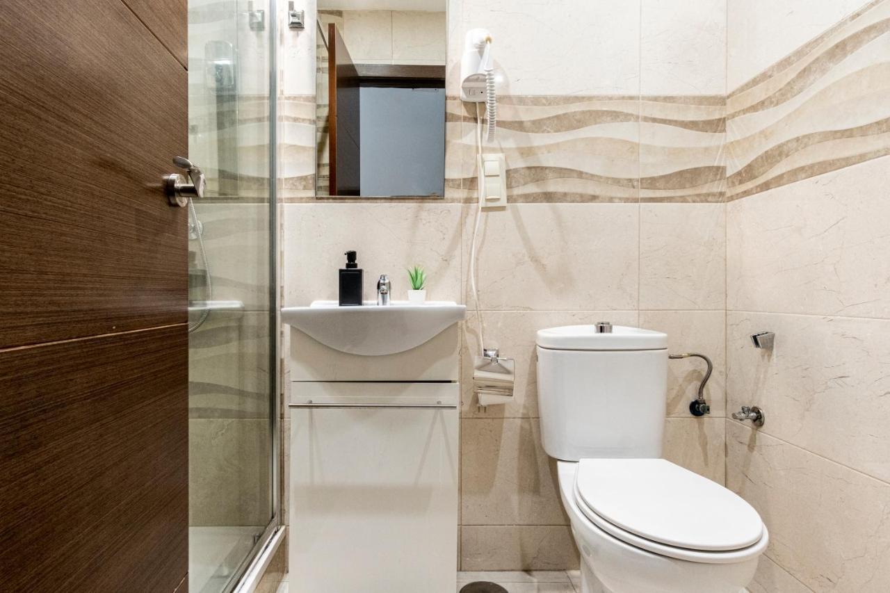 Hostal Rincon De Sol - Centro Madrid - Self Checkin Luaran gambar