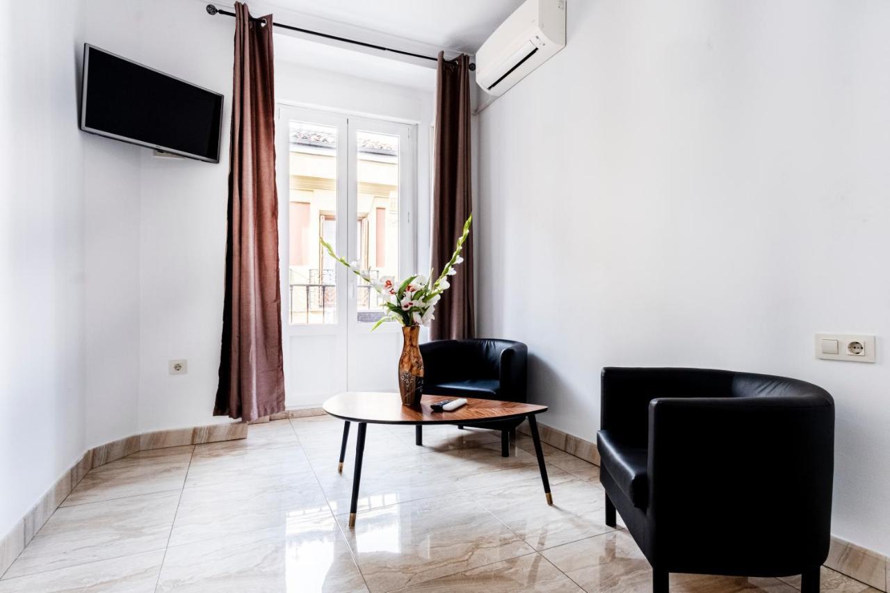 Hostal Rincon De Sol - Centro Madrid - Self Checkin Luaran gambar