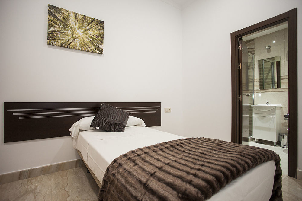 Hostal Rincon De Sol - Centro Madrid - Self Checkin Luaran gambar